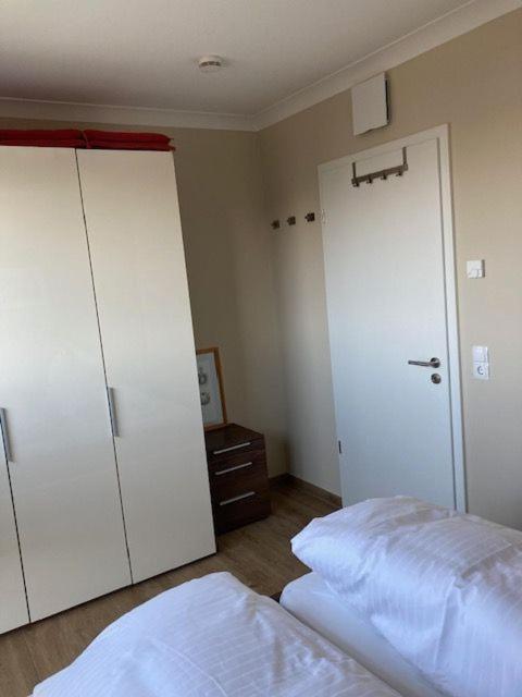 Ferienwohnung Troge In Грайфсвалд Екстериор снимка